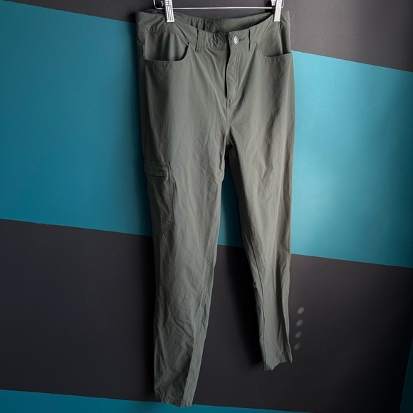 Patagonia Women's Green Straight Leg Pants size 8 - Picture 2 of 15